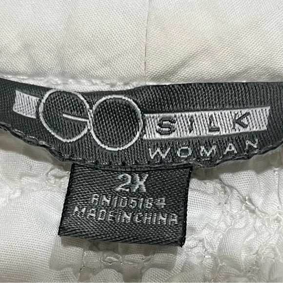 White Textured Button-Up Blouse BY GO SILK, WOMEN SIZE 2X - Picture 7 of 9